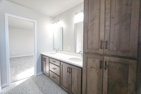 6020 80th Avenue S Fargo ND 58047