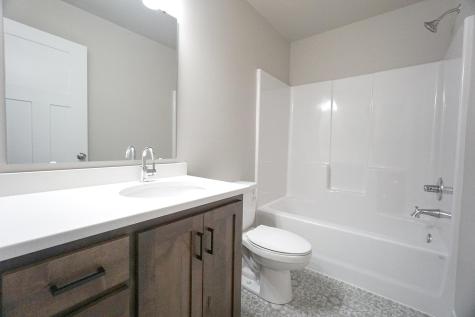 6020 80th Avenue S Fargo ND 58047