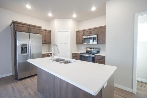 6020 80th Avenue S Fargo ND 58047