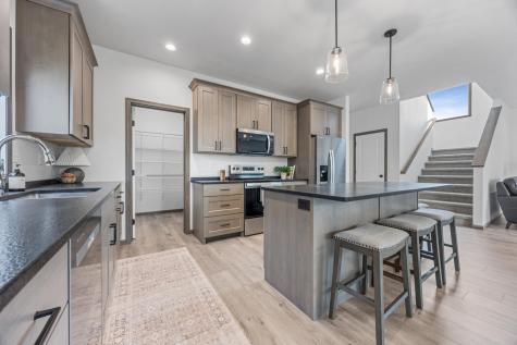 1021 61st Avenue W West Fargo ND 58047