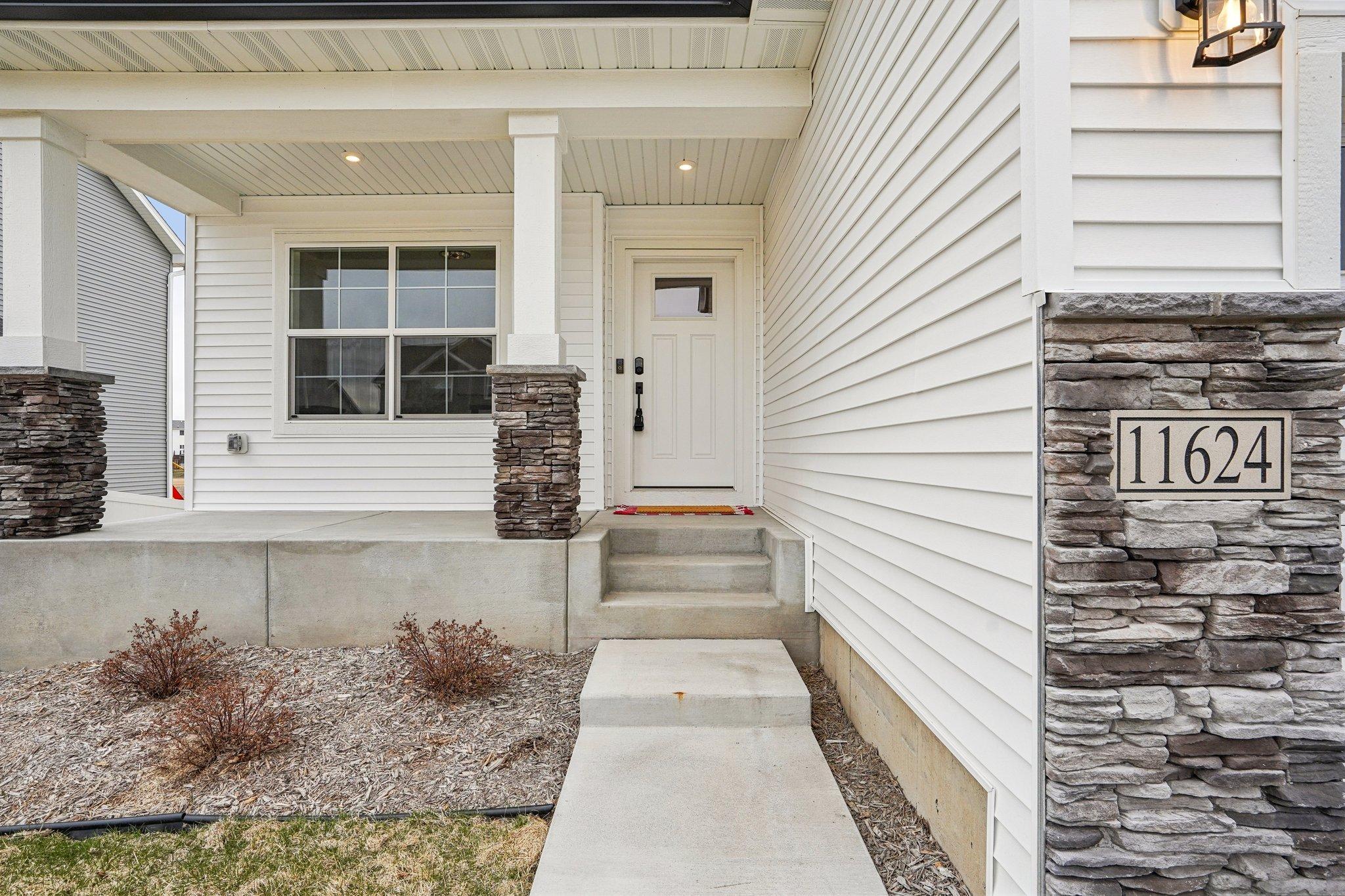11624 5th Street NE Hanover MN 55341