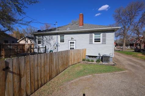 15 2nd Street SE Hillsboro ND 58045