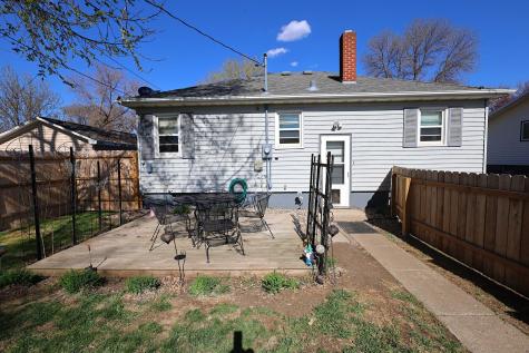 15 2nd Street SE Hillsboro ND 58045
