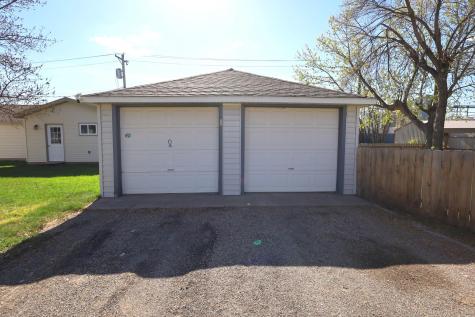 15 2nd Street SE Hillsboro ND 58045