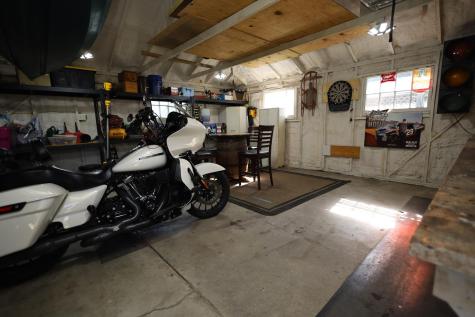 15 2nd Street SE Hillsboro ND 58045
