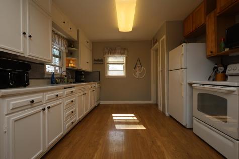 15 2nd Street SE Hillsboro ND 58045