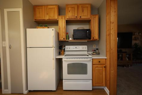 15 2nd Street SE Hillsboro ND 58045