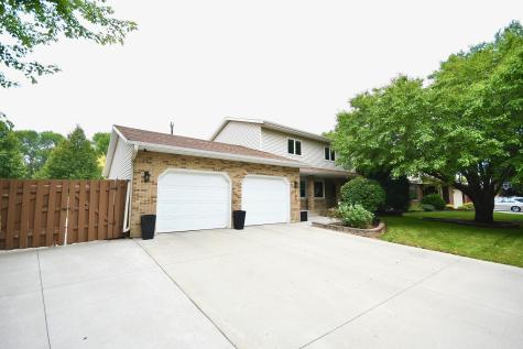 1943 19th Street S Fargo ND 58103