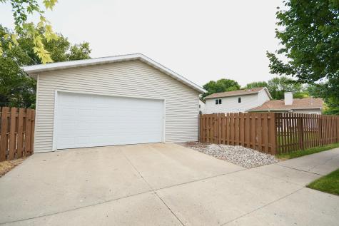 1943 19th Street S Fargo ND 58103