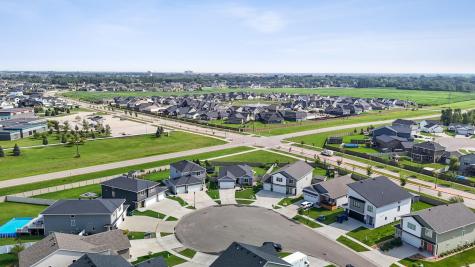 909 Ashley Drive W West Fargo ND 58078