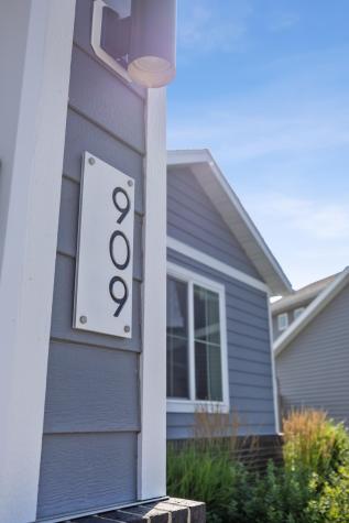 909 Ashley Drive W West Fargo ND 58078