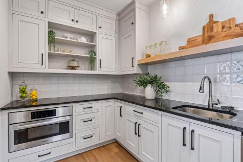 165 Mound Avenue Excelsior MN 55331