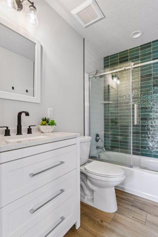 165 Mound Avenue Excelsior MN 55331