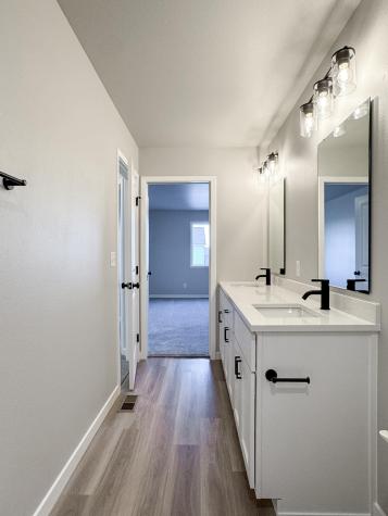 3252 36th Avenue S Moorhead MN 56560