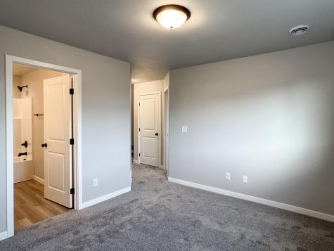 3252 36th Avenue S Moorhead MN 56560