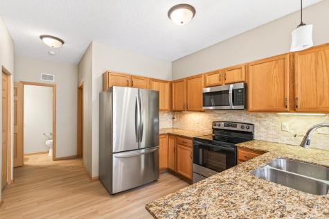 660 Kingfisher Lane Woodbury MN 55125