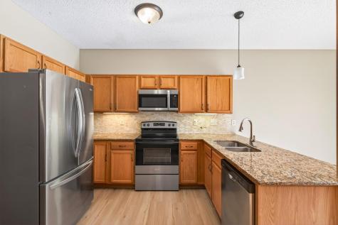 660 Kingfisher Lane Woodbury MN 55125