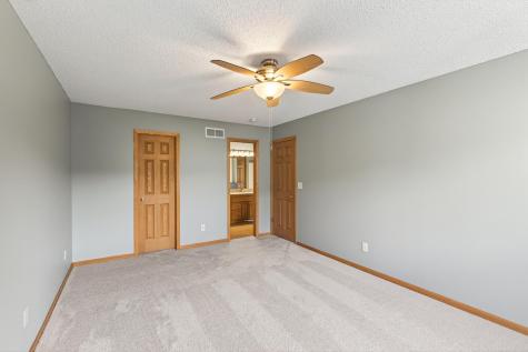 660 Kingfisher Lane Woodbury MN 55125