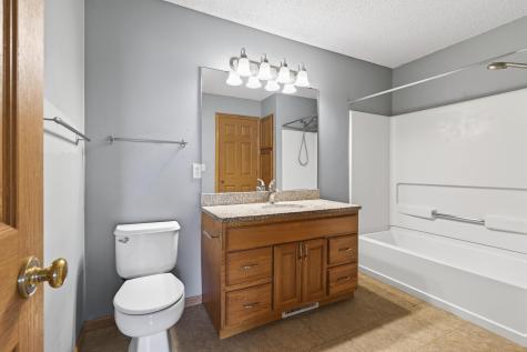 660 Kingfisher Lane Woodbury MN 55125