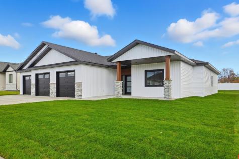 109 Annies Way Mapleton ND 58059