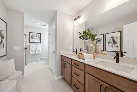 1531 Traverse Lane West Saint Paul MN 55118