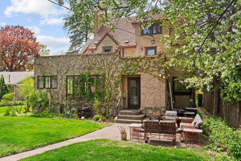 504 Mississippi River Boulevard S Saint Paul MN 55116
