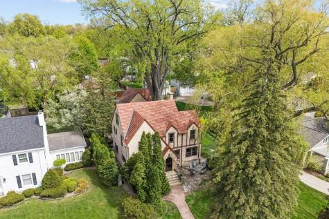 504 Mississippi River Boulevard S Saint Paul MN 55116