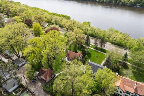 504 Mississippi River Boulevard S Saint Paul MN 55116