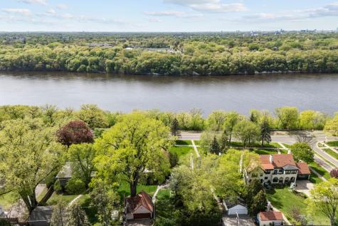 504 Mississippi River Boulevard S Saint Paul MN 55116