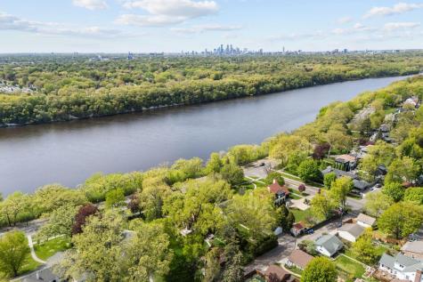 504 Mississippi River Boulevard S Saint Paul MN 55116