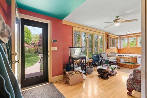 504 Mississippi River Boulevard S Saint Paul MN 55116