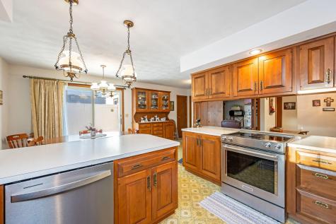 206 N 1st Avenue E Truman MN 56088