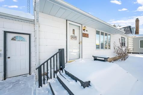 206 N 1st Avenue E Truman MN 56088