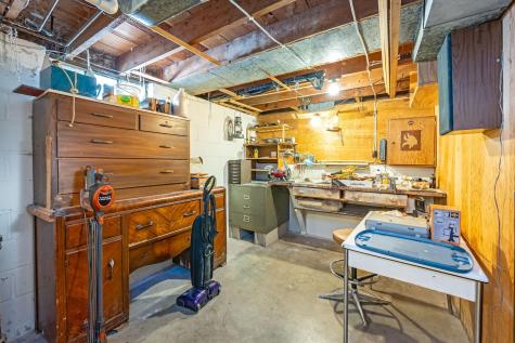 206 N 1st Avenue E Truman MN 56088