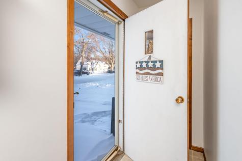 206 N 1st Avenue E Truman MN 56088