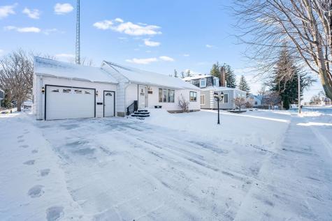 206 N 1st Avenue E Truman MN 56088