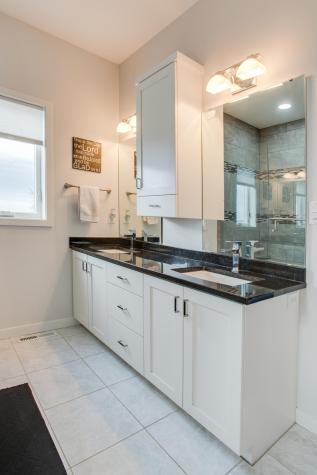657 Westminster Drive Moorhead MN 56560