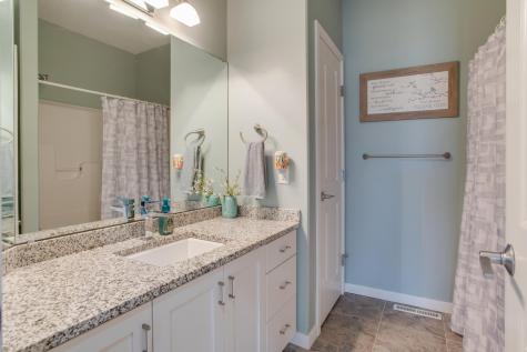 657 Westminster Drive Moorhead MN 56560