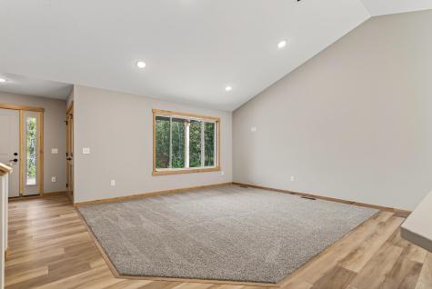 L7 B2 138th Street Princeton MN 55371