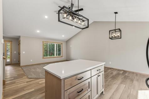 L7 B2 138th Street Princeton MN 55371