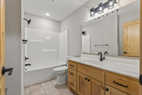 L7 B2 138th Street Princeton MN 55371