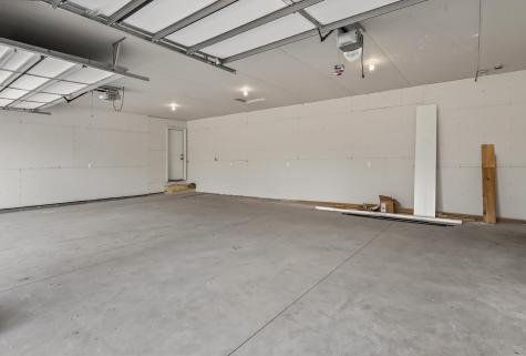 L7 B2 138th Street Princeton MN 55371