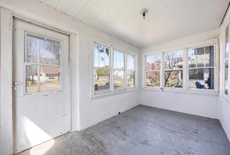512 10th Street N Moorhead MN 56560