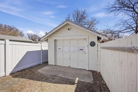 512 10th Street N Moorhead MN 56560