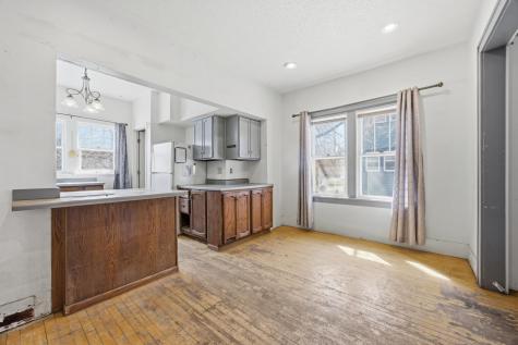 512 10th Street N Moorhead MN 56560