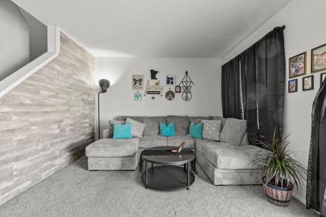 1773 Grove Drive Shakopee MN 55379