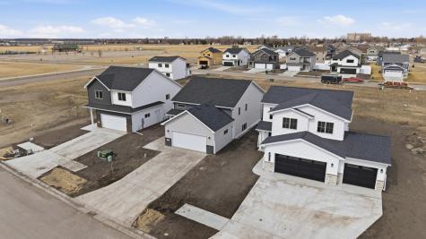 2414 38th Avenue S Moorhead MN 56560