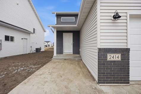 2414 38th Avenue S Moorhead MN 56560