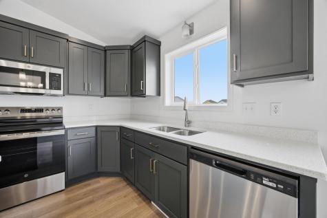 2414 38th Avenue S Moorhead MN 56560