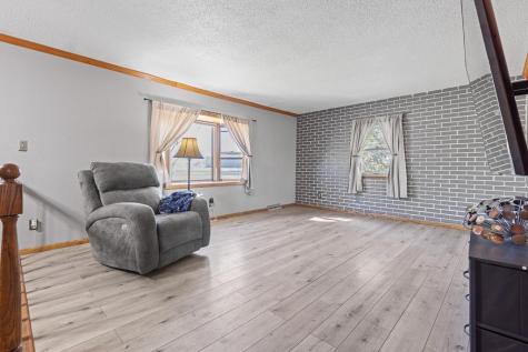 400 E Southview Drive Marshall MN 56258